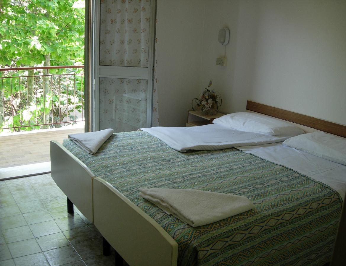 Hotel Toschi Lido di Classe Extérieur photo