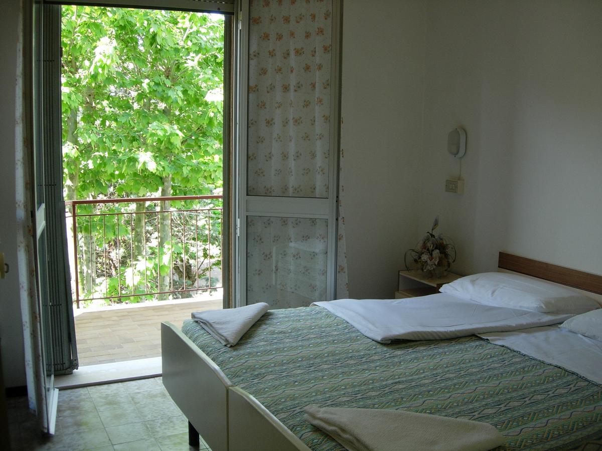 Hotel Toschi Lido di Classe Extérieur photo