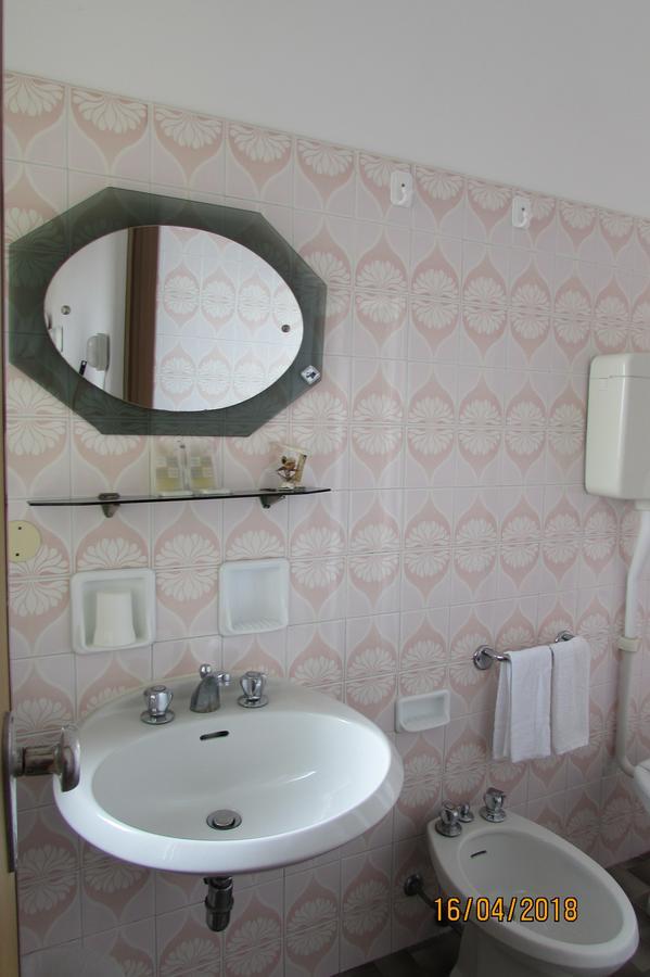 Hotel Toschi Lido di Classe Extérieur photo