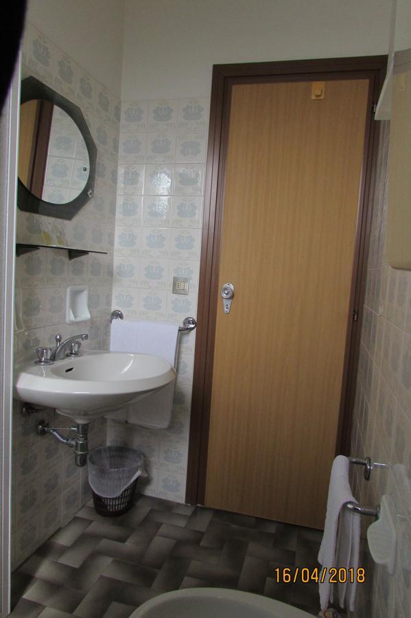 Hotel Toschi Lido di Classe Extérieur photo